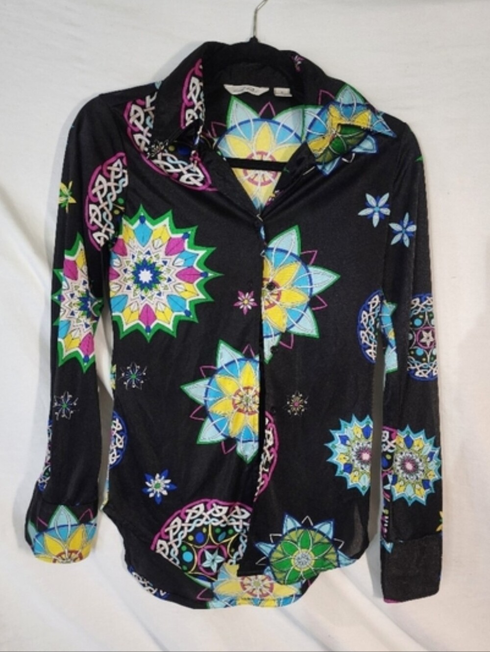 Derek Heart Black Multicolor Geometric Button Down Shirt